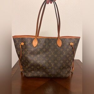 Louis Vuitton Neverfull MM Monogram/Beige AR2111